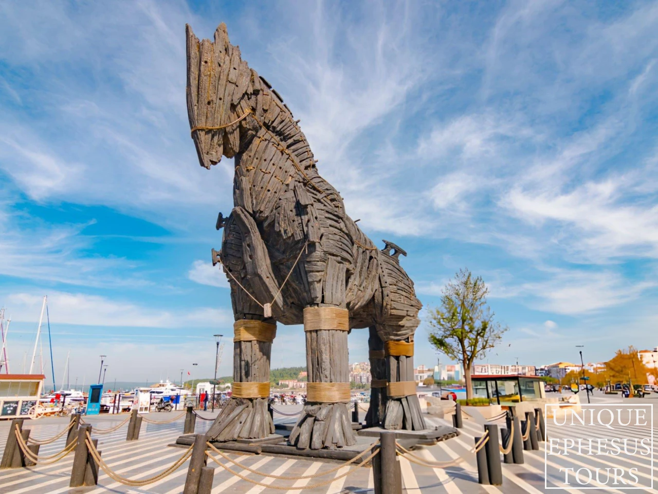 Trojan-Horse-Statue-Canakkale-Turkey