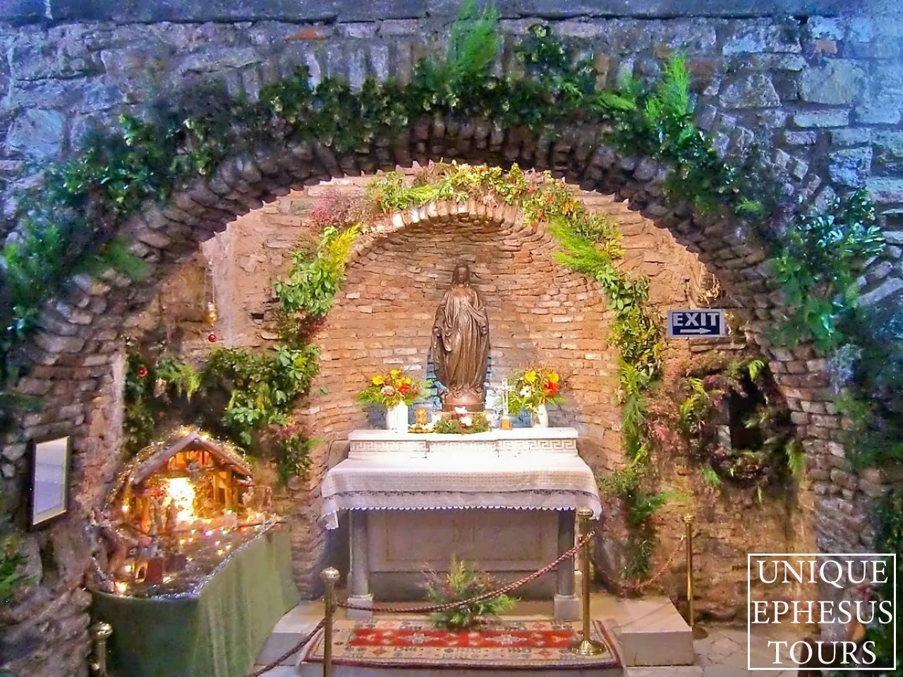 house-of-the-virgin-mary-ephesus-sacred-chapel-interior-pilgrimage-site-selcuk-turkey